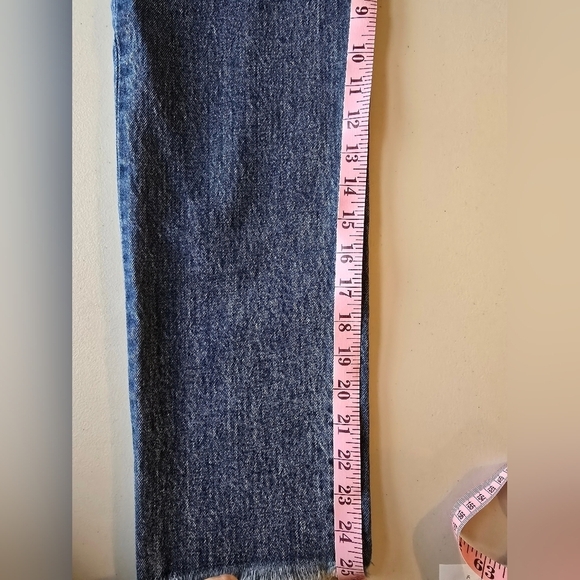Levi's Wedgie Straight Raw Hem Women's Jeans Size 25. - Picture 5 of 8